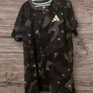 Adidas Black and Purple Short Sleeve Tee with Geometric Pattern